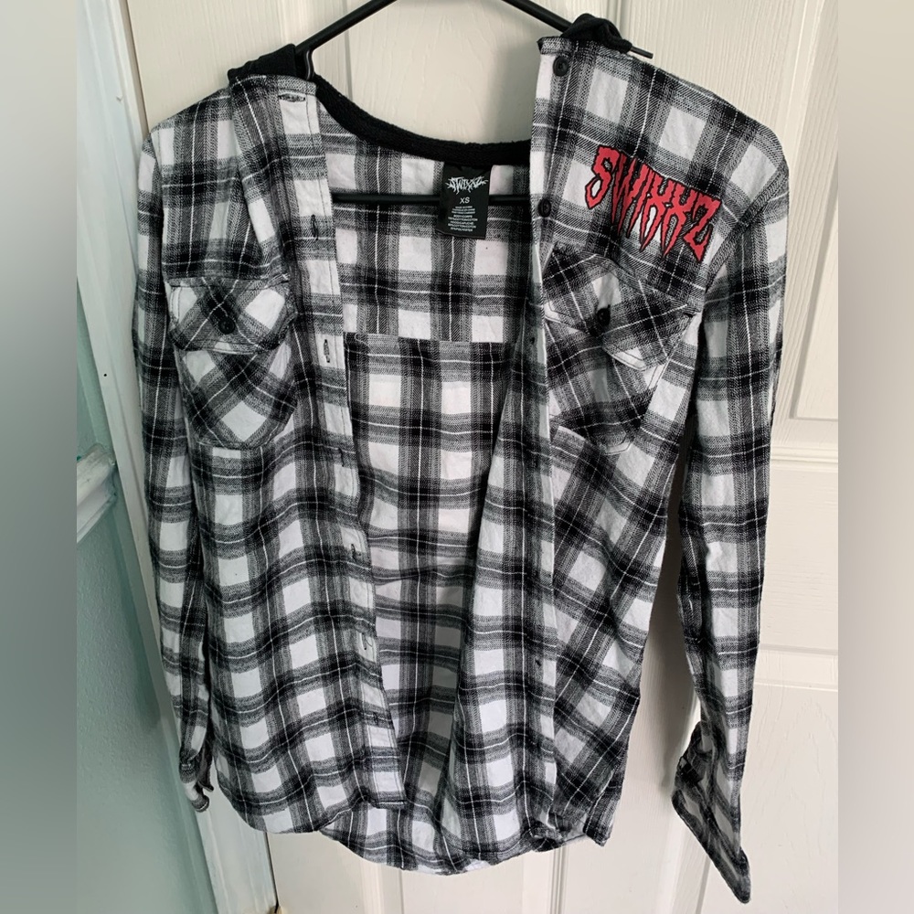 SWIXXZ Chrome Skeleton Plaid Black & White Hooded Flannel Shirt